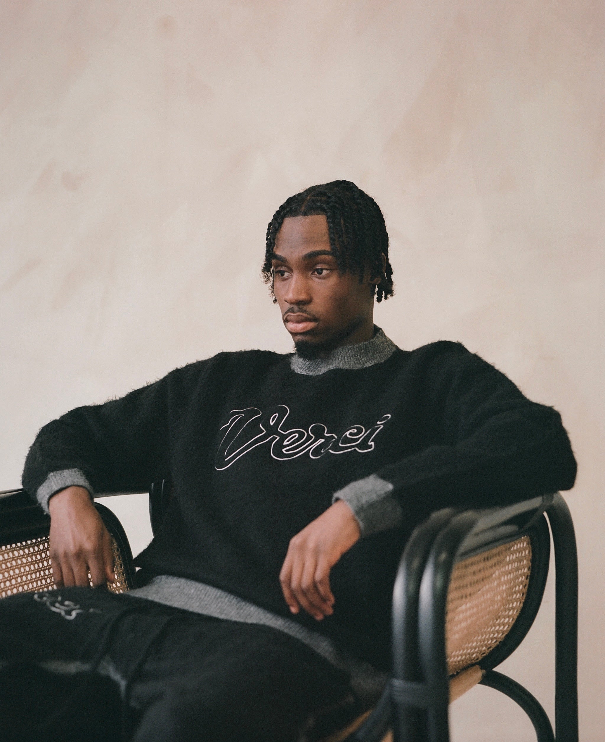VERCI NOIR X GRAY SWEATER