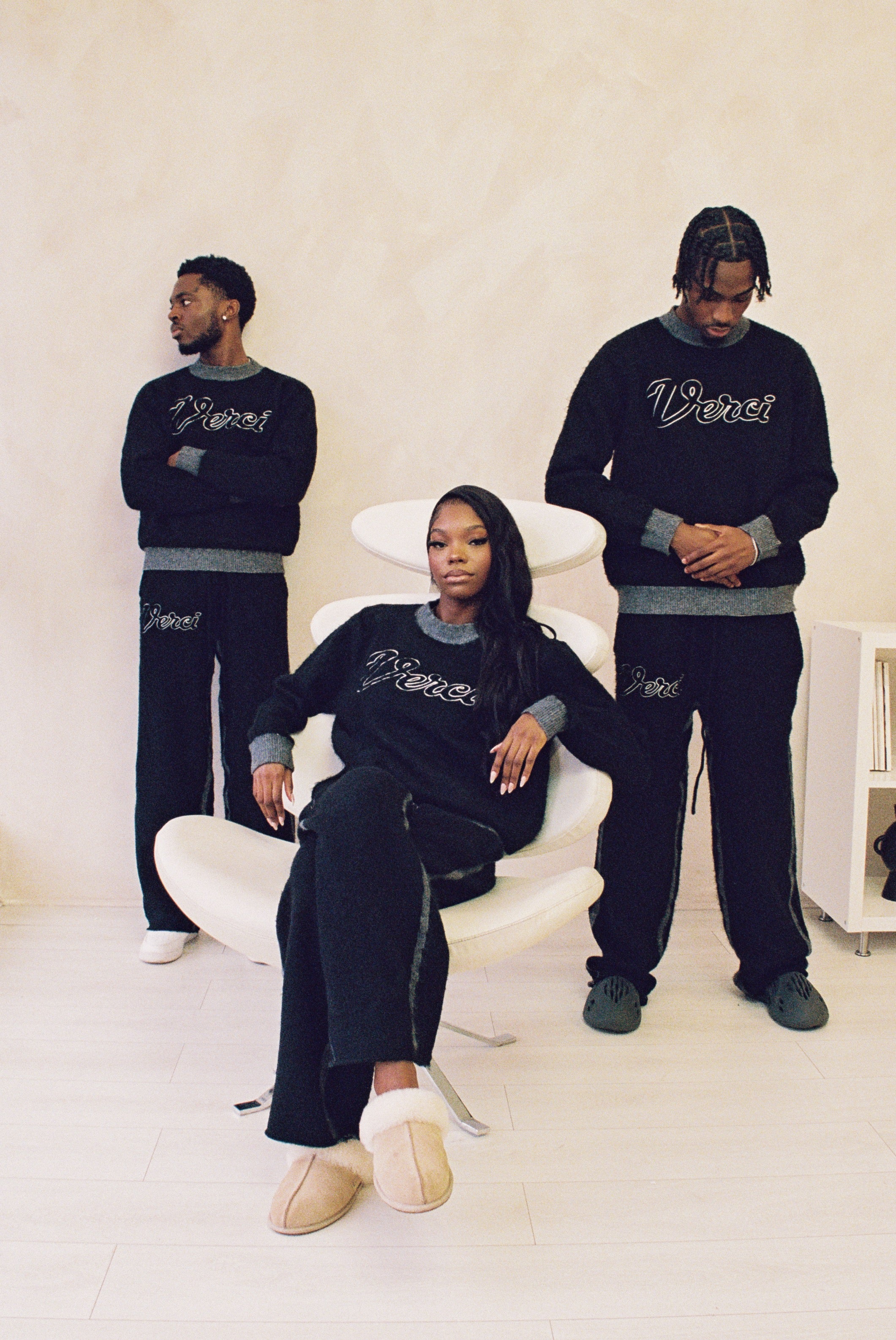 VERCI NOIR X GRAY KNITTED PANTS